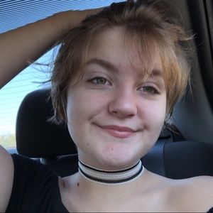 Meet your Posher, Ella